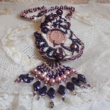 Grace necklace embroidered with a Rose Quartz, a fine stone and pearly beads 